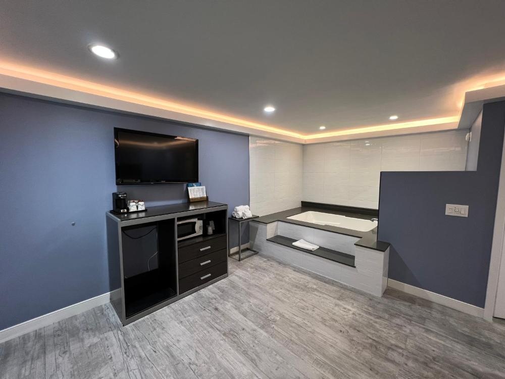 Deluxe Inn Hawthorne/ LAX