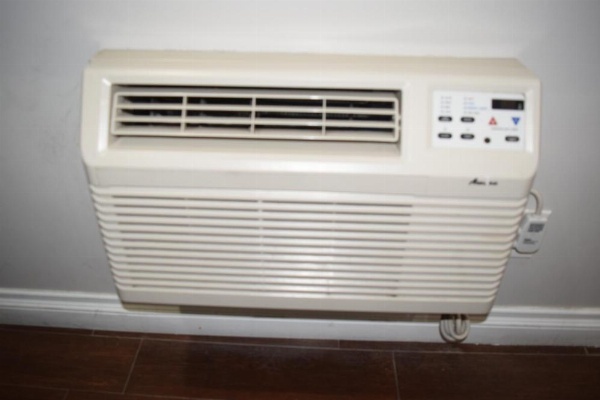 Deluxe Inn Hawthorne/ LAX image 18